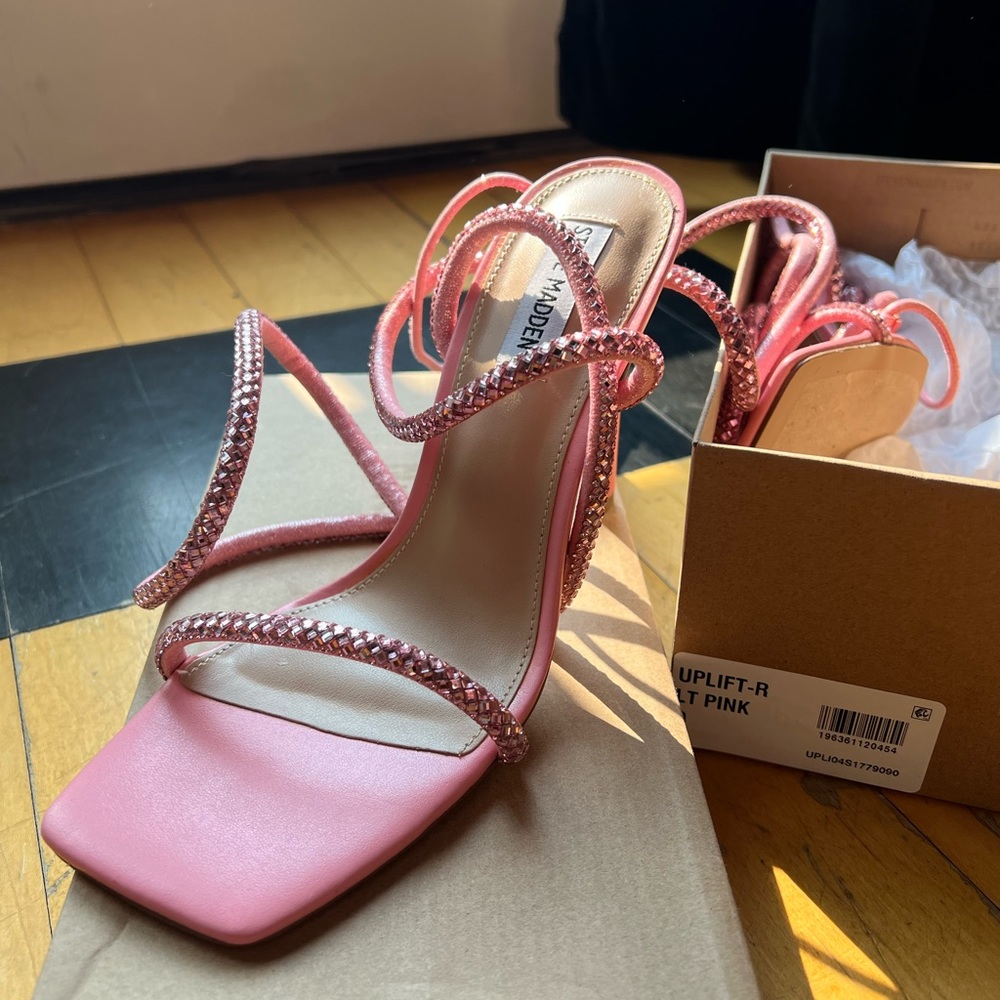 Steve Madden Uplift Sandal